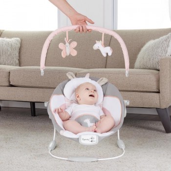 INGENUITY Lehátko vibrujúce s melódiou Flora the Unicorn™ 0 m+, do 9 kg