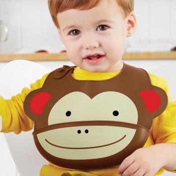 SKIP HOP Zoo Podbradník silikónový Opička 6m+