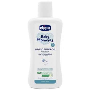 CHICCO Šampón na vlasy a telo Baby Moments 92 % prírodných zložiek 200 ml