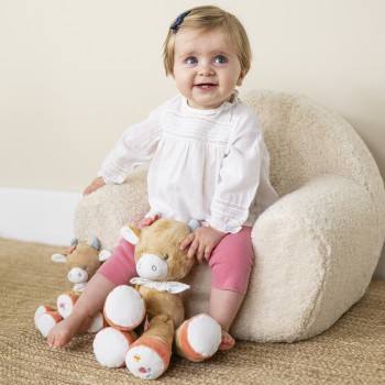 NATTOU Kravička plyšová prítulná Mila 30 cm Mila, Zoe & Lana