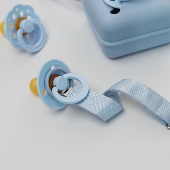 BIBS Ribbon klip na cumlík Dusty Blue