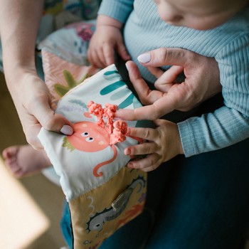 BABYONO Knižka senzorická obojstranná látková - Under the Sea 0m+