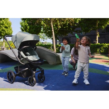 EASYWALKER Kočík kombinovaný Harvey⁵ 2v1 Midnight Black LITE RWS +CYBEX Aton B2 i-Size,základňa
