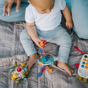 BABYONO Hračka senzorická s hryzačkou Star ball 0m+