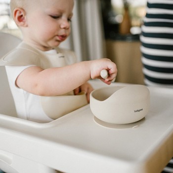 BABYONO Miska silikónová s prísavkou - beige 6m+