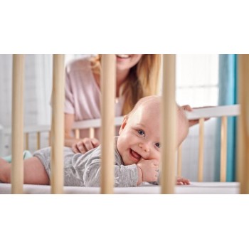 KINDERKRAFT SELECT Postieľka drevená so zábranou Nico White, Premium