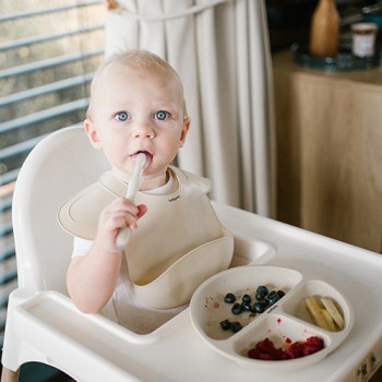 BABYONO Podbradník silikónový - Beige