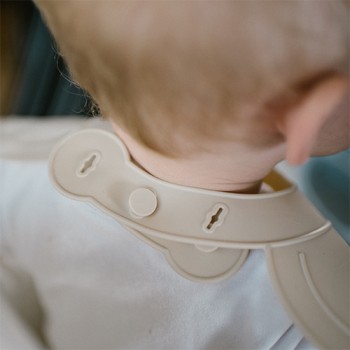 BABYONO Podbradník silikónový - Beige