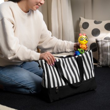 BABY EINSTEIN Hračka senzorická húsenička Twist-a-Pal Cal™ 6m+