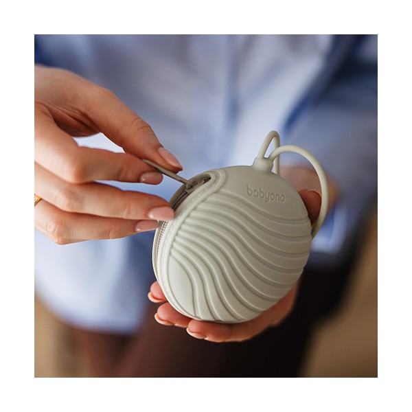BABYONO Puzdro na cumlík silikónové mintové 0m+ BABYONO Puzdro na cumlík silikónové mintové 0m+