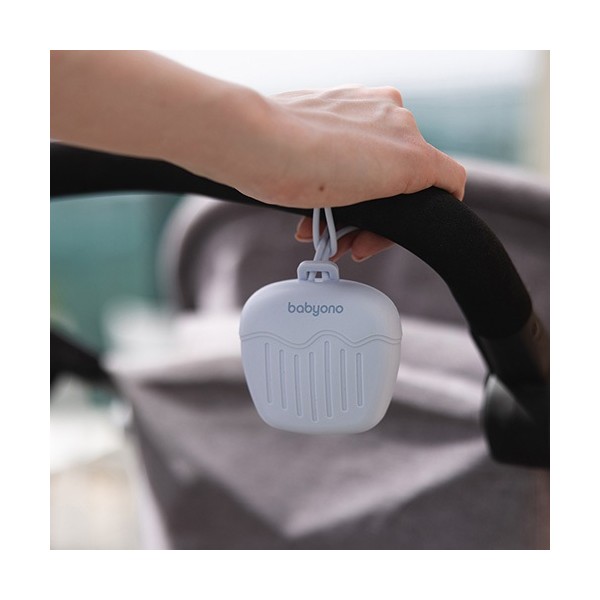 BABYONO Puzdro silikónové na cumlík modrá 0m+ BABYONO Puzdro silikónové na cumlík modrá 0m+