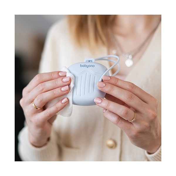 BABYONO Puzdro silikónové na cumlík modrá 0m+ BABYONO Puzdro silikónové na cumlík modrá 0m+