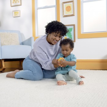 BRIGHT STARTS Hračka hudobná hrkálka slniečko Just for Sun™ 6m+