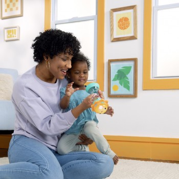 BRIGHT STARTS Hračka hudobná hrkálka slniečko Just for Sun™ 6m+