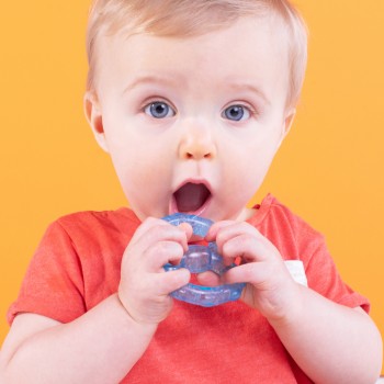 BRIGHT STARTS Hryzačka plnená vodou tvary Stay Cool Teethers™ 3ks, 3m+