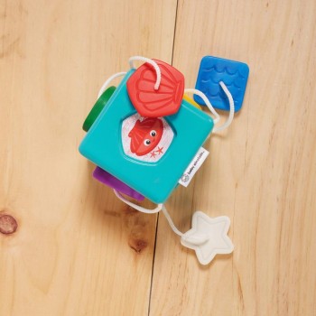 BABY EINSTEIN Hračka senzorická vkladacia Match&Grasp Block™ 6m+