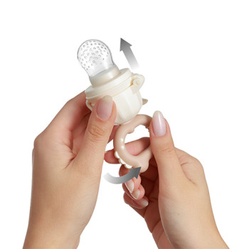 BABYONO Hryzačka na podávanie jedla Dino béžová 6m+