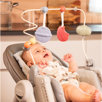 CHICCO Stolička jedálenská Polly Armonia - Scandinavian + Hrazdička Rainbow