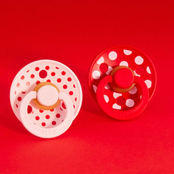 BIBS STUDIO Colour Polka anatomické cumlíky z prírodného kaučuku 2ks - veľkosť 2 Blossom / Candy Apple