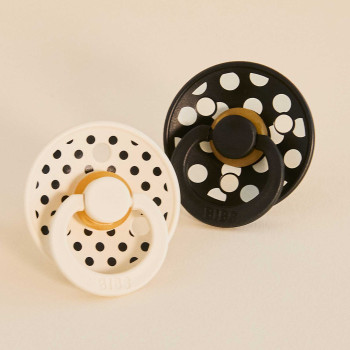 BIBS STUDIO Colour Polka cumlíky z prírodného kaučuku 2ks - veľkosť 1 Ivory / Black