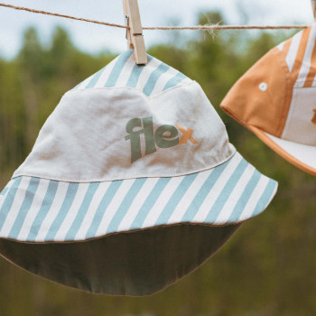 KiETLA obojstranný klobúčik s UV ochranou 52-56 cm Pink Stripe