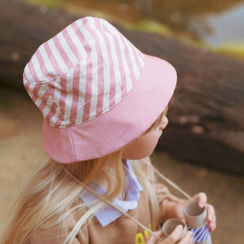 KiETLA obojstranný klobúčik s UV ochranou 44-48 cm Pink Stripe