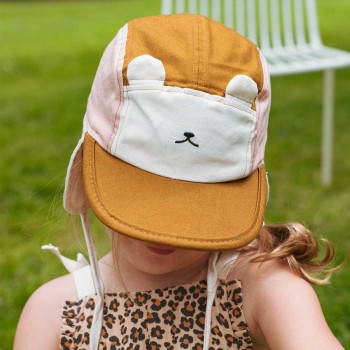 KiETLA OURS‘ON šiltovka s UV ochranou a ochranou krku 44-48 cm Pink Brown