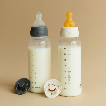 BIBS antikoliková sklenená fľaša so silikónovým cumlíkom 240ml Baby Blue