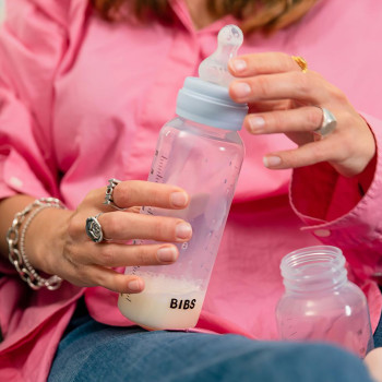 BIBS antikoliková fľaša so silikónovým cumlíkom 270ml Baby Blue