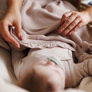 BABYONO Deka pletená bambusová Beige 75 x 100 cm