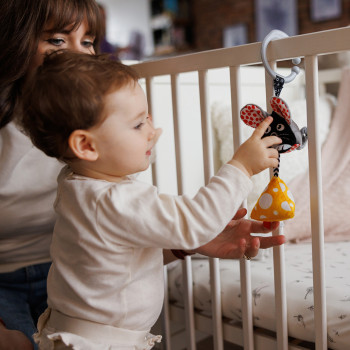 BABYONO Hračka závesná kontrastná na C krúžku Mouse 0 m+