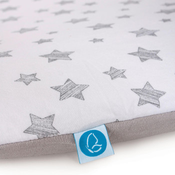 CEBA BABY Poťah na mäkkú prebaľovaciu podložku (50x70) 2 ks Grey Stars+Blue Stars