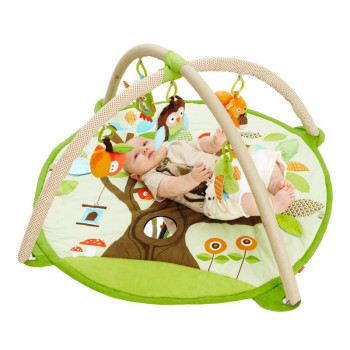 SKIP HOP Deka na hranie 5 hračiek, vankúšik Treetop Friends green-brown 0m+