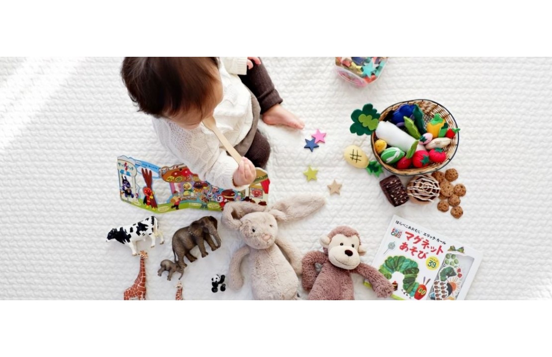 Koľko a aké aktívne a pasívne hračky by malo mať dieťa vo svojej izbičke?